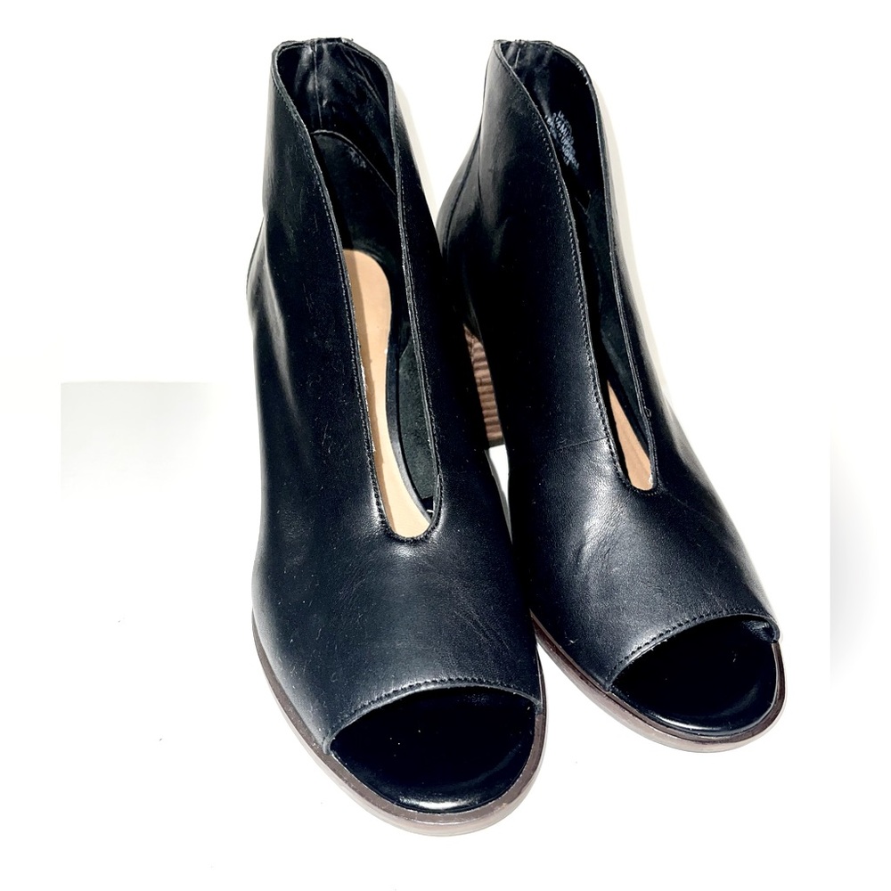Black Leather Lucky 🍀 Brand Open Toe Ankle Boot. Size 8.5
